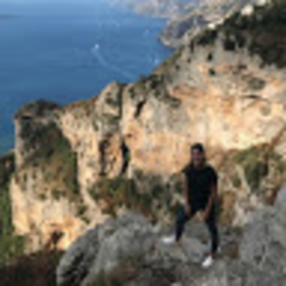 Meet your Posher, Kelsey - Picture 1 of 1